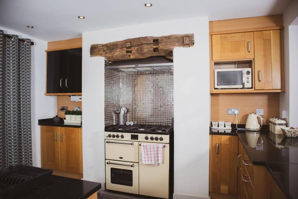 Spacious And Cosy House For 6 Rochester  Dış mekan fotoğraf