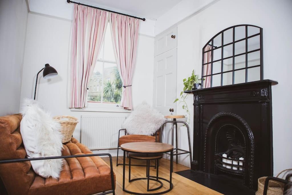 Spacious And Cosy House For 6 Rochester  Dış mekan fotoğraf