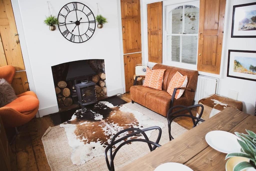Spacious And Cosy House For 6 Rochester  Dış mekan fotoğraf